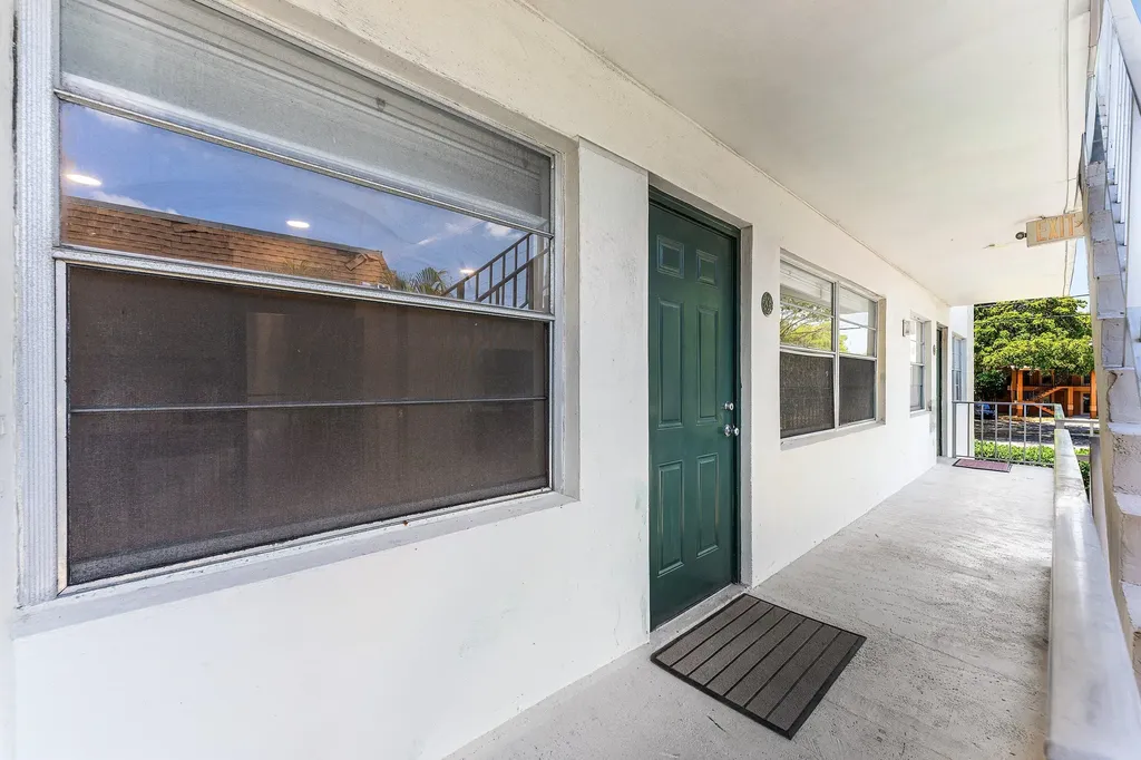 340 NW 19th Street Boca Raton FL 33432