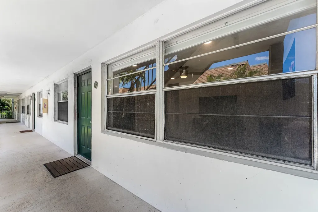 340 NW 19th Street Boca Raton FL 33432
