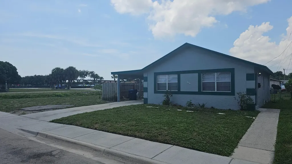 1501 W 17th Street Riviera Beach FL 33404