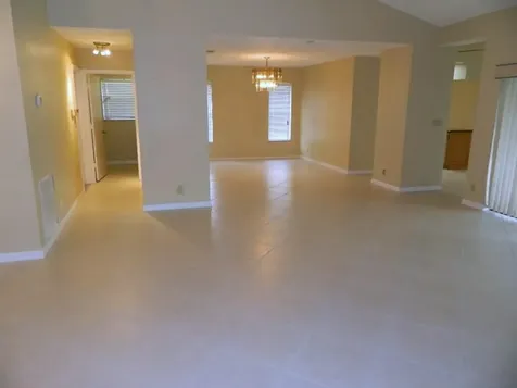 4002 NW 73rd Avenue Coral Springs FL 33065