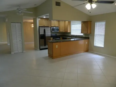 4002 NW 73rd Avenue Coral Springs FL 33065