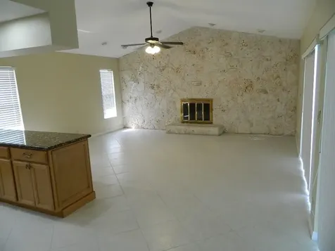 4002 NW 73rd Avenue Coral Springs FL 33065