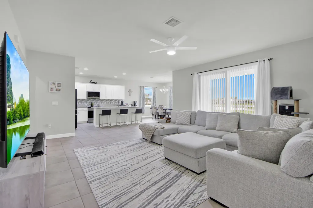 7456 NW Greenspring Street Port St Lucie FL 34987