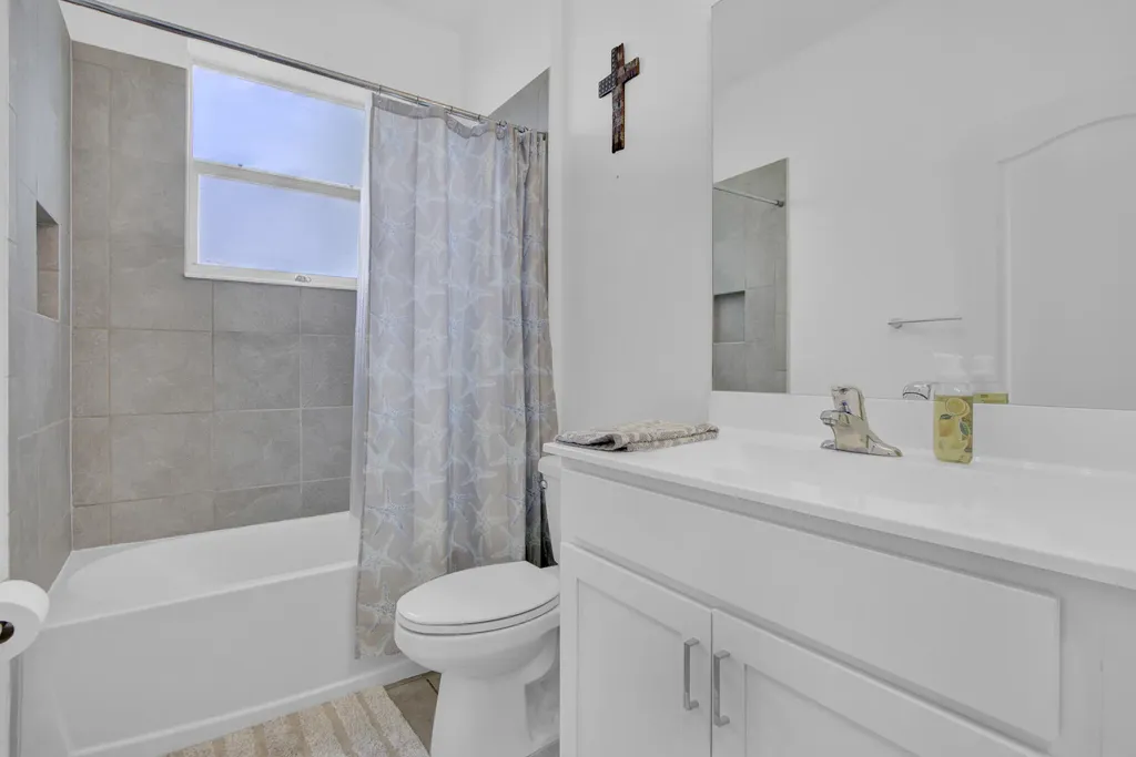 7456 NW Greenspring Street Port St Lucie FL 34987
