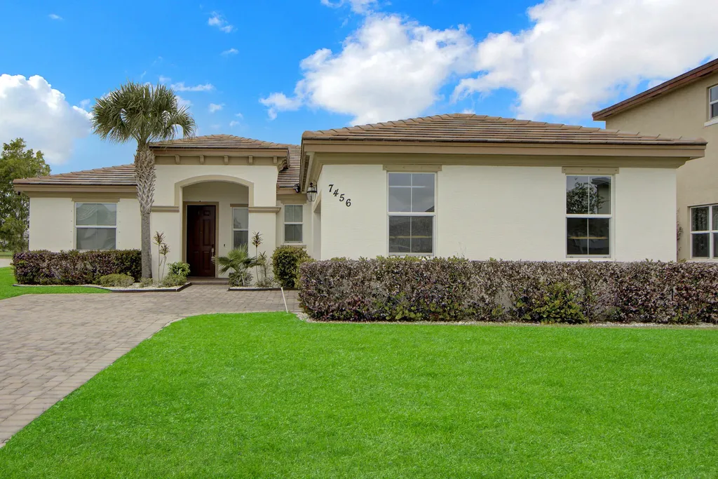 7456 NW Greenspring Street Port St Lucie FL 34987