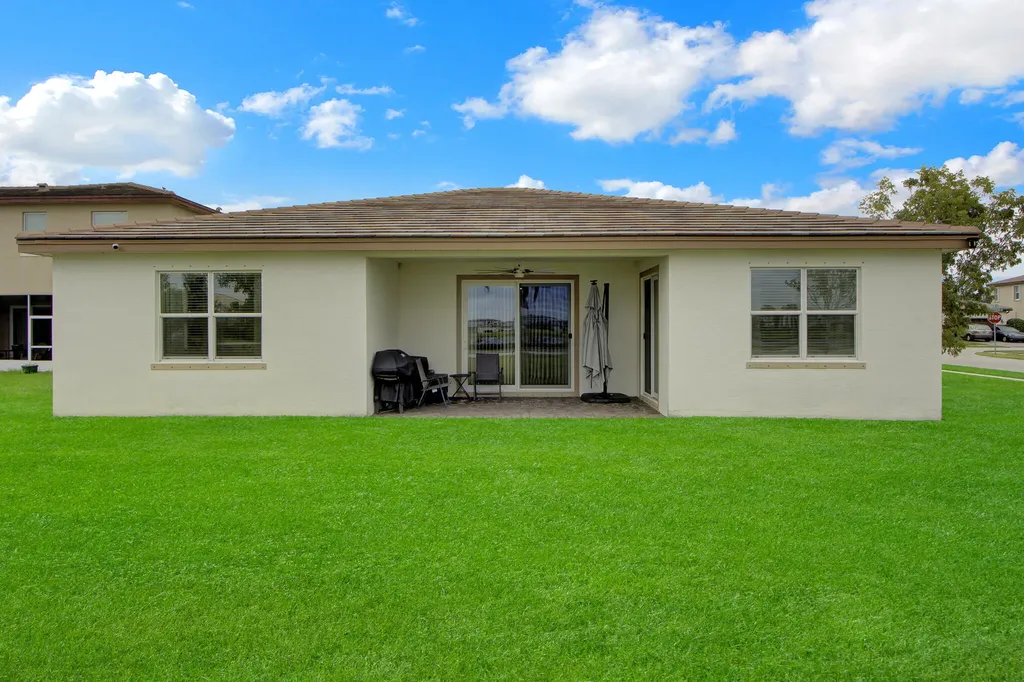 7456 NW Greenspring Street Port St Lucie FL 34987