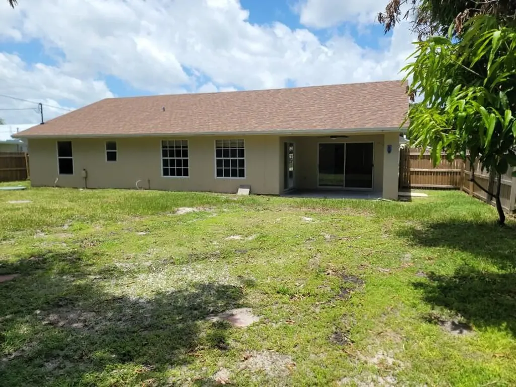 1901 SE Dock Street Port St Lucie FL 34952