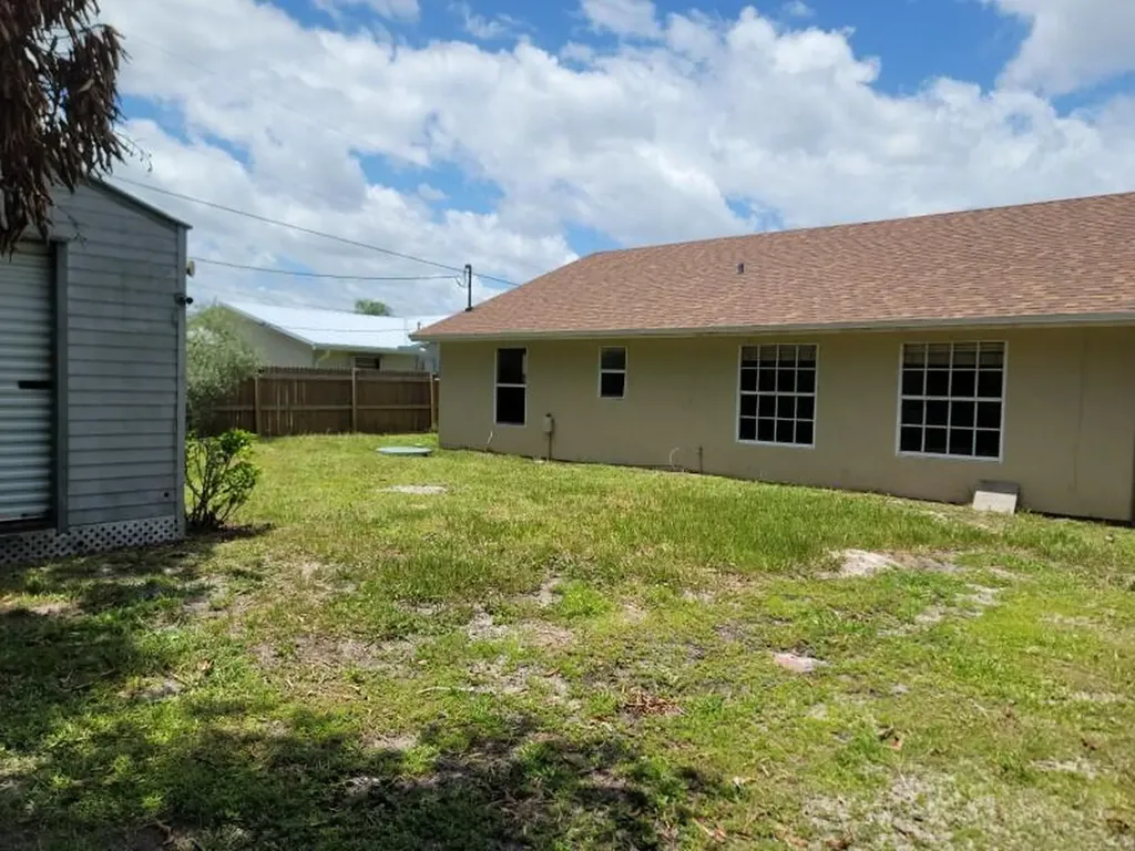 1901 SE Dock Street Port St Lucie FL 34952