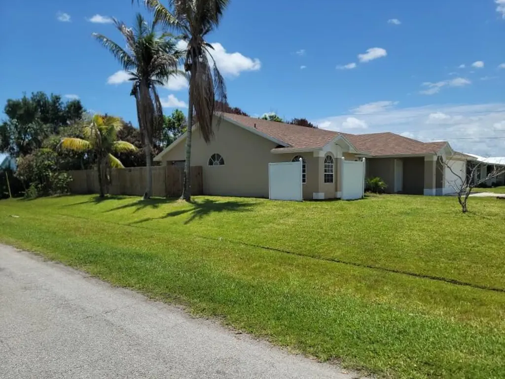 1901 SE Dock Street Port St Lucie FL 34952