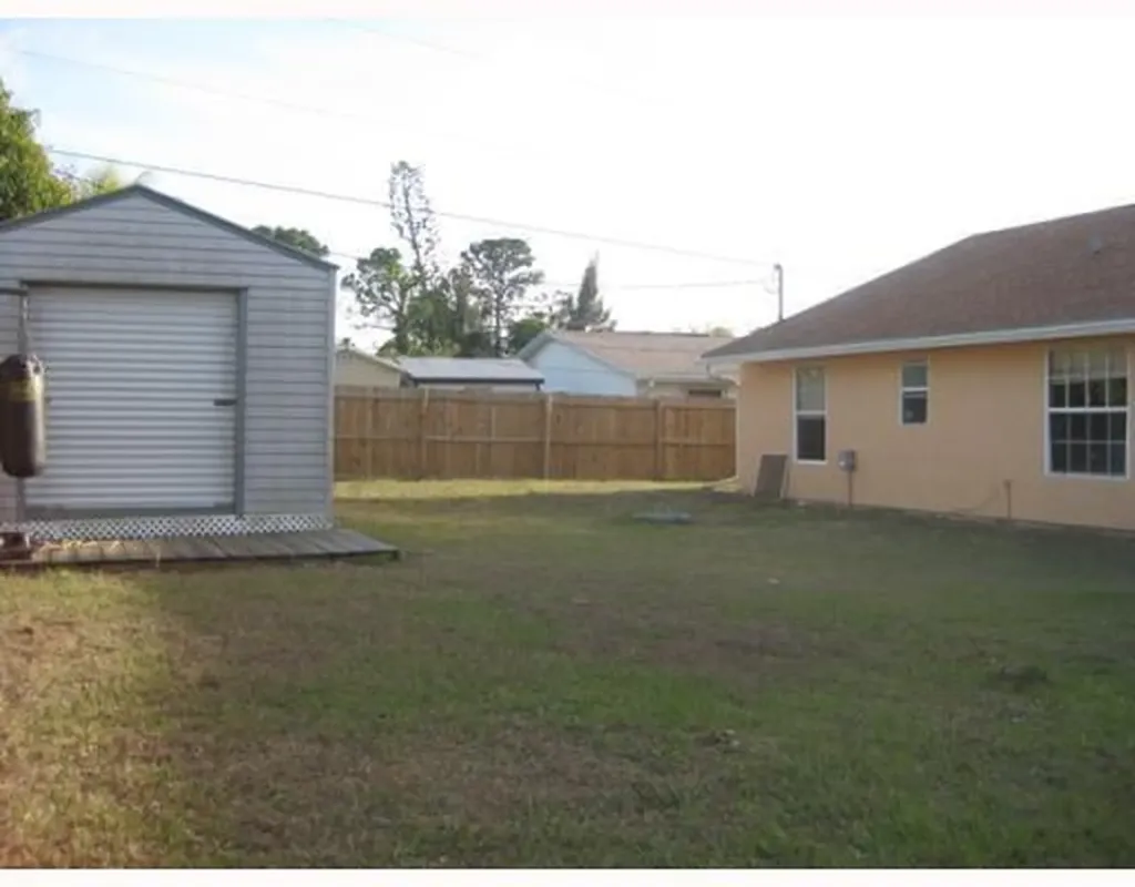 1901 SE Dock Street Port St Lucie FL 34952
