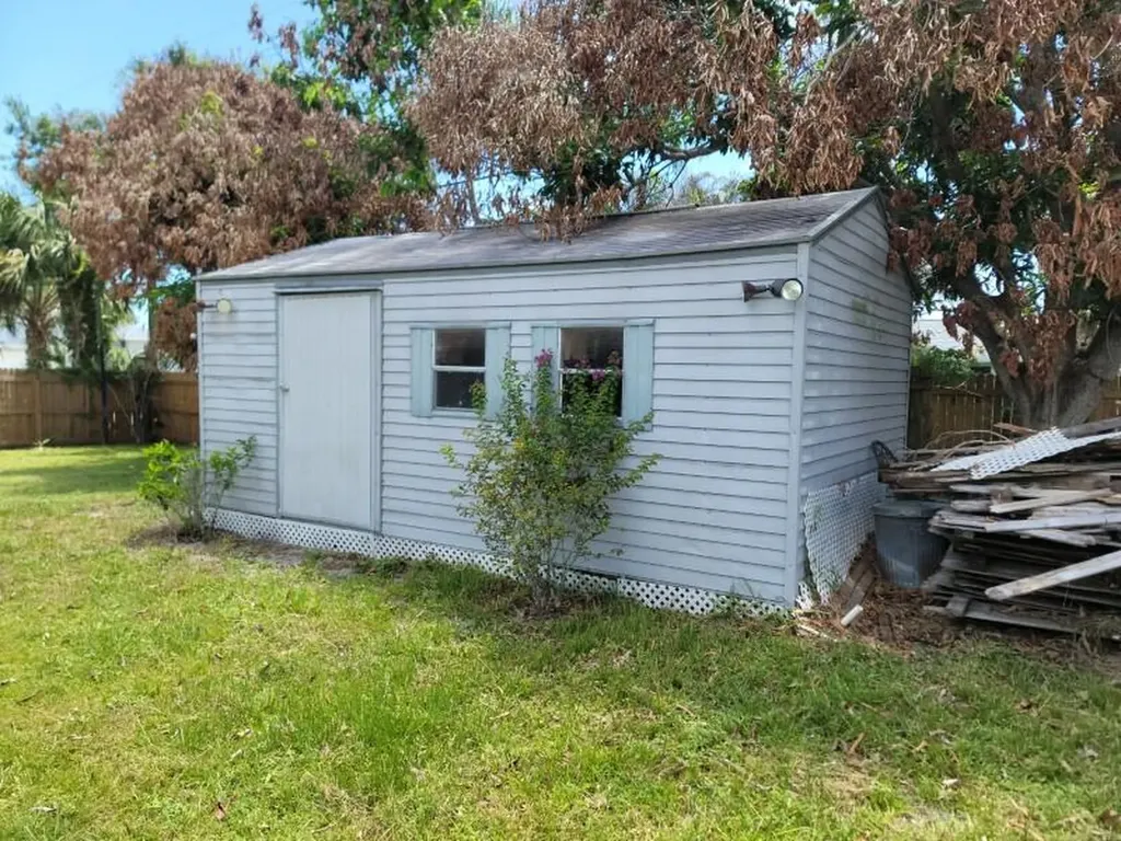 1901 SE Dock Street Port St Lucie FL 34952