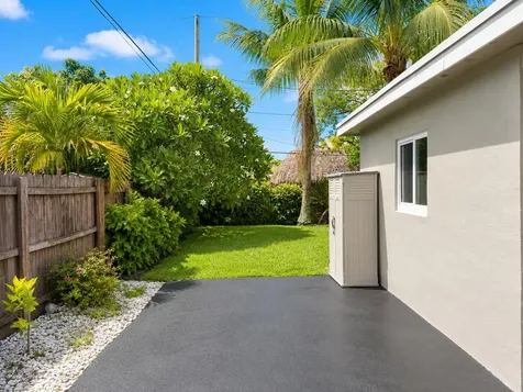 1156 SW 4th Avenue Pompano Beach FL 33060