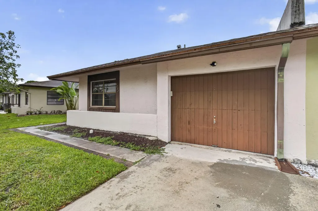 4893 Palm Hill Drive West Palm Beach FL 33415