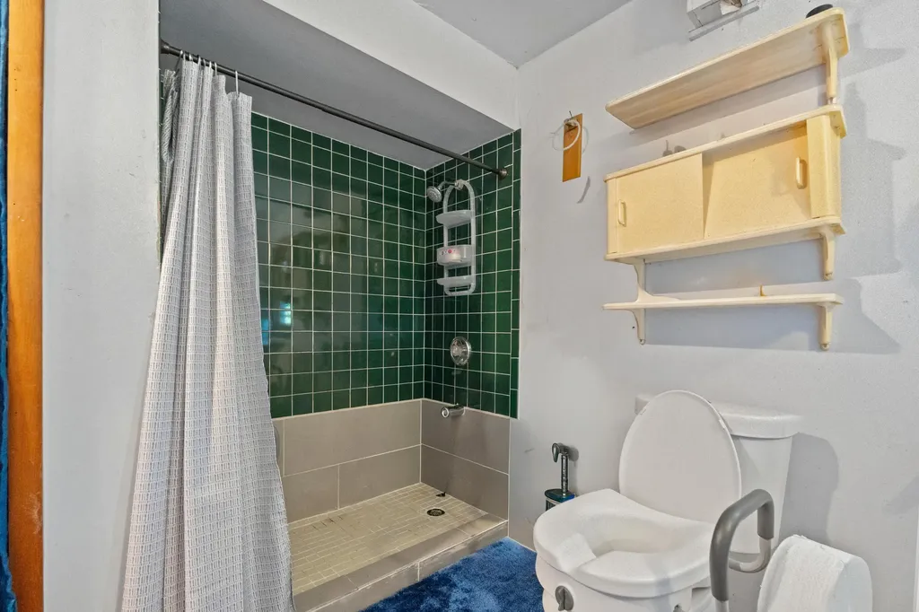 1804 S 30th S Fort Pierce FL 34947