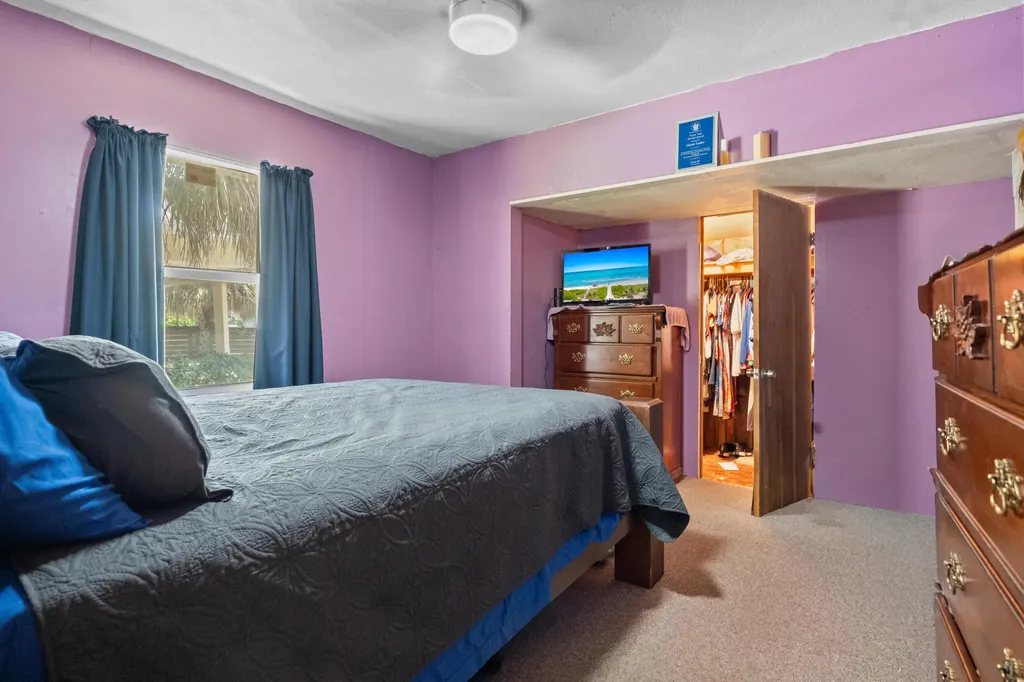 1804 S 30th S Fort Pierce FL 34947