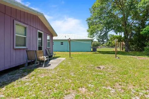 1804 S 30th S Fort Pierce FL 34947