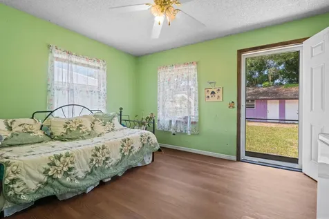 1804 S 30th S Fort Pierce FL 34947