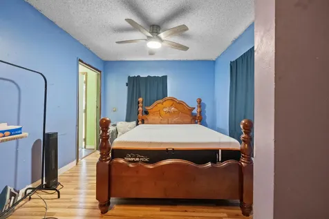 1804 S 30th S Fort Pierce FL 34947