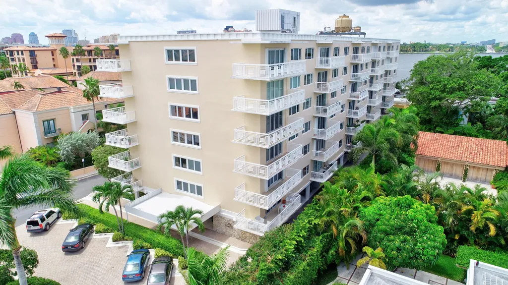 250 Bradley Place Palm Beach FL 33480