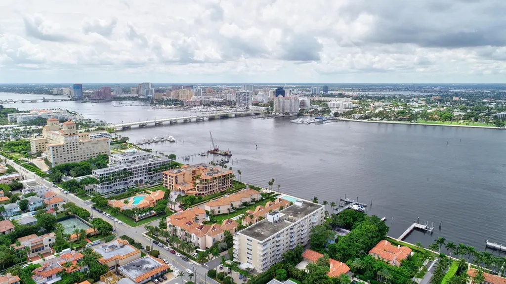 250 Bradley Place Palm Beach FL 33480