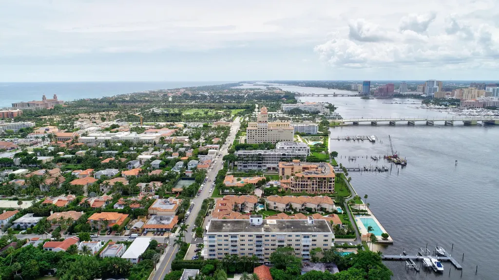 250 Bradley Place Palm Beach FL 33480
