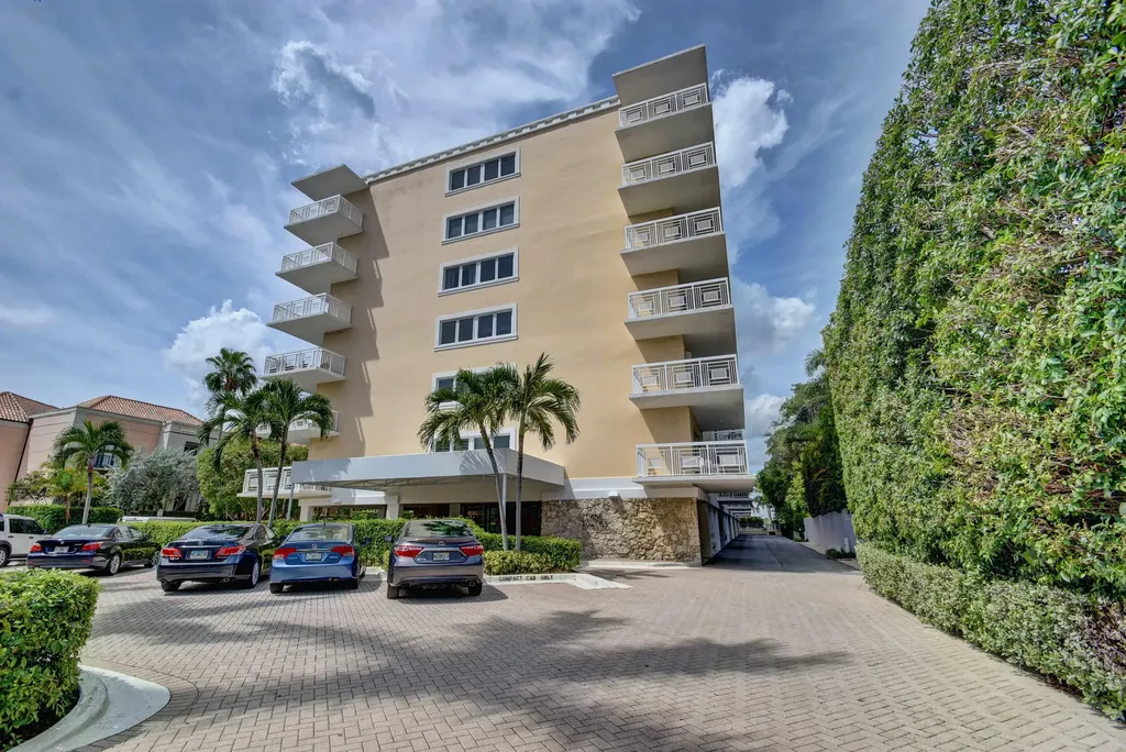 250 Bradley Place Palm Beach FL 33480