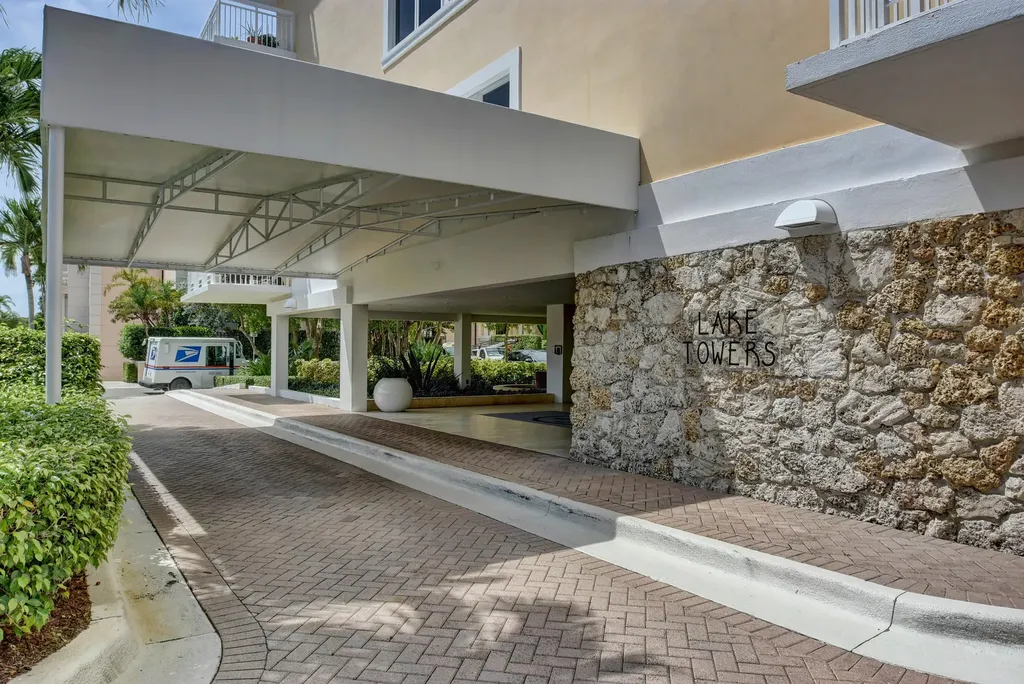 250 Bradley Place Palm Beach FL 33480
