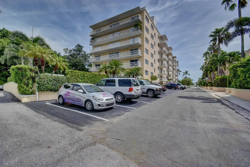 250 Bradley Place Palm Beach FL 33480