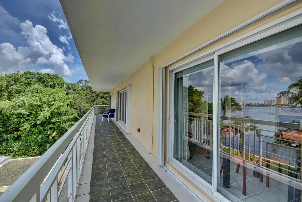 250 Bradley Place Palm Beach FL 33480