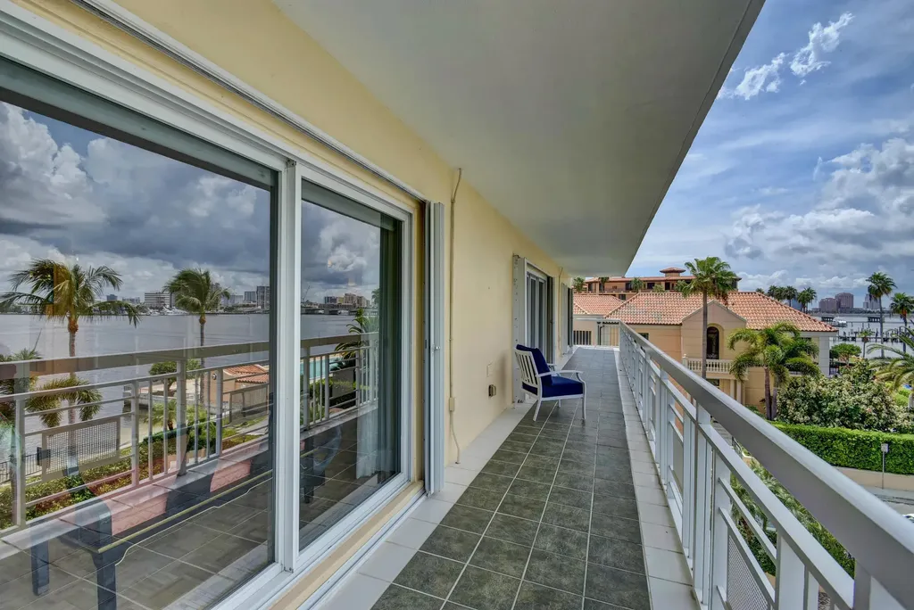 250 Bradley Place Palm Beach FL 33480