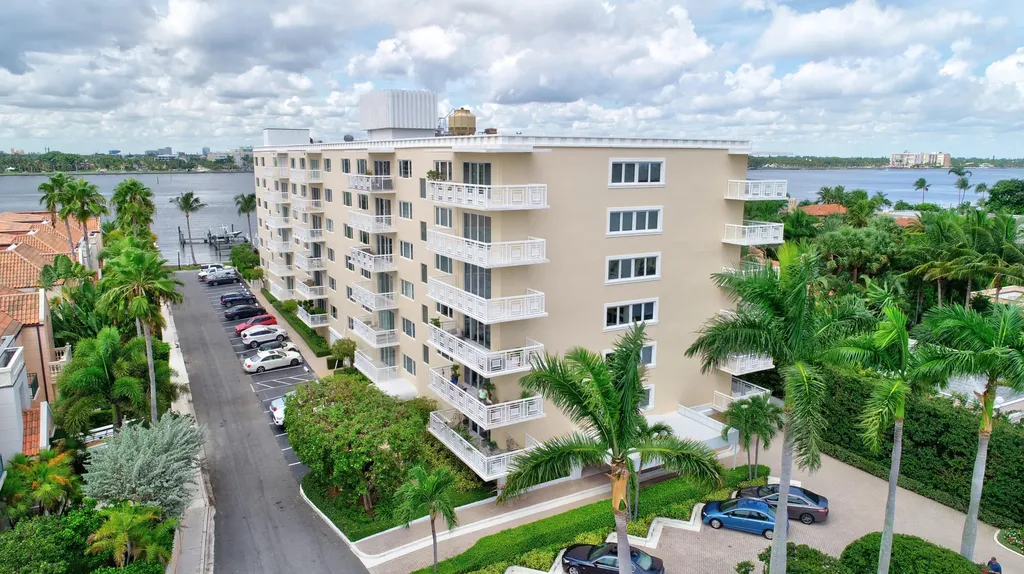 250 Bradley Place Palm Beach FL 33480