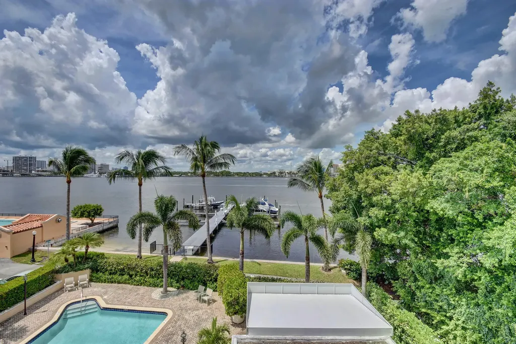 250 Bradley Place Palm Beach FL 33480