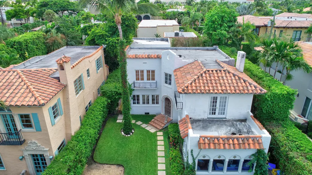 250 Bradley Place Palm Beach FL 33480