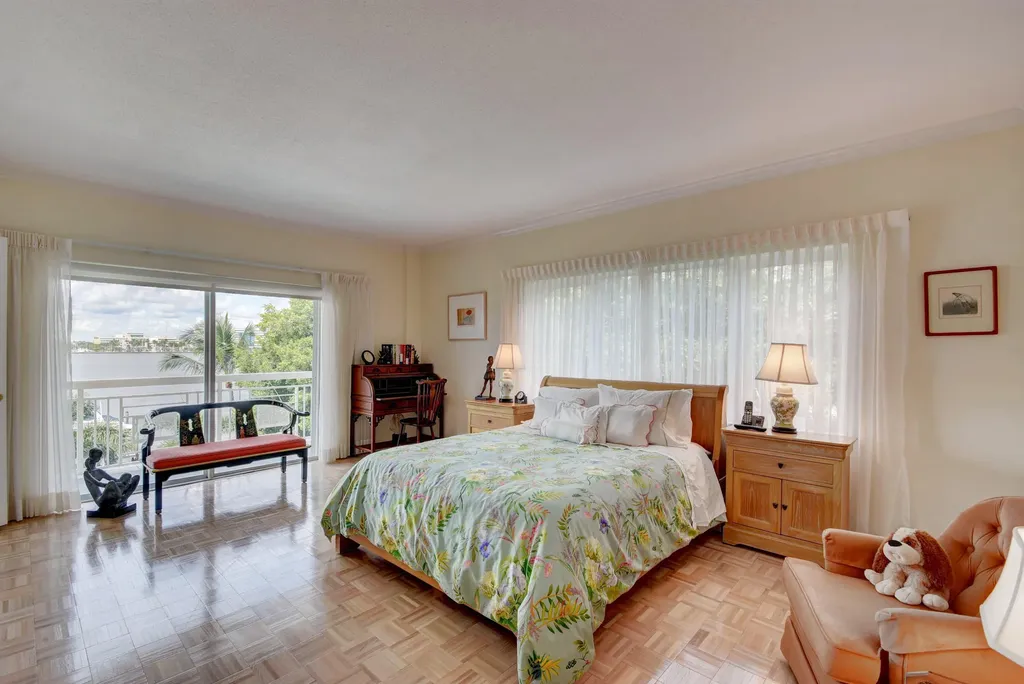 250 Bradley Place Palm Beach FL 33480