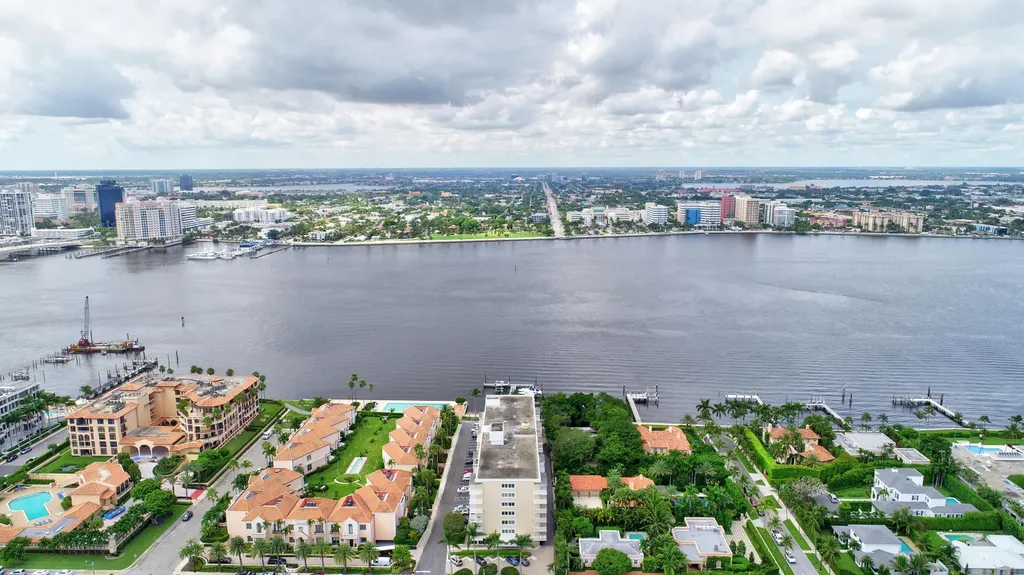 250 Bradley Place Palm Beach FL 33480