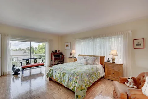 250 Bradley Place Palm Beach FL 33480