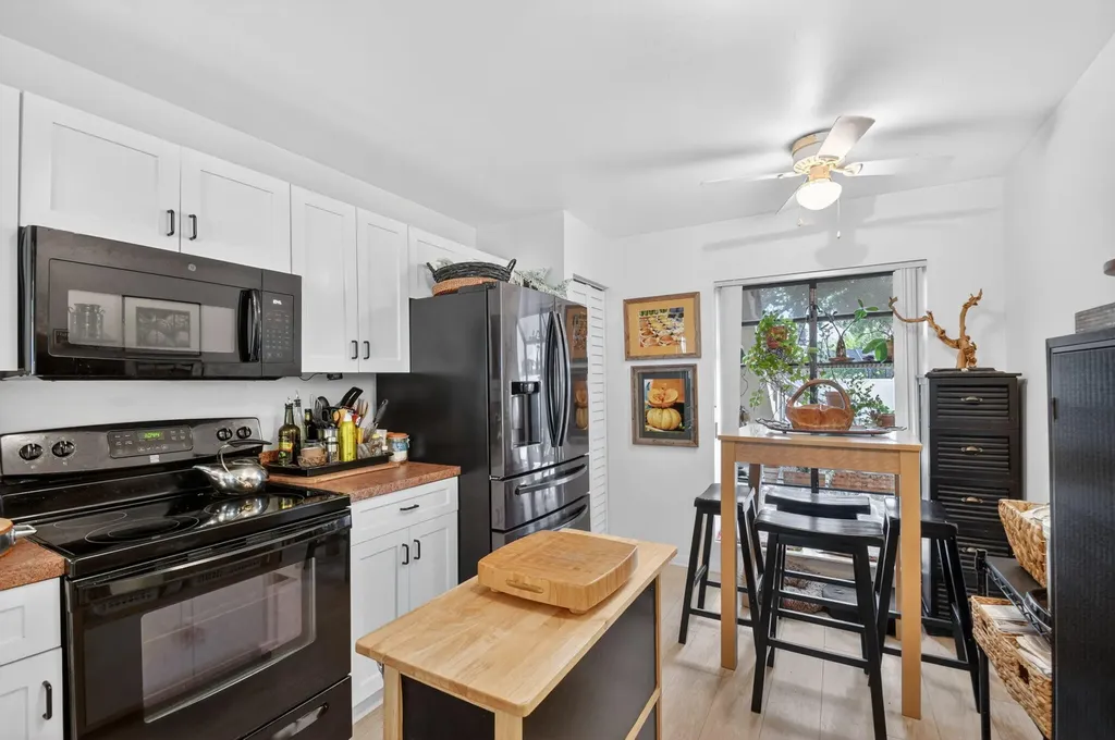 3329 Perimeter Drive Greenacres FL 33467