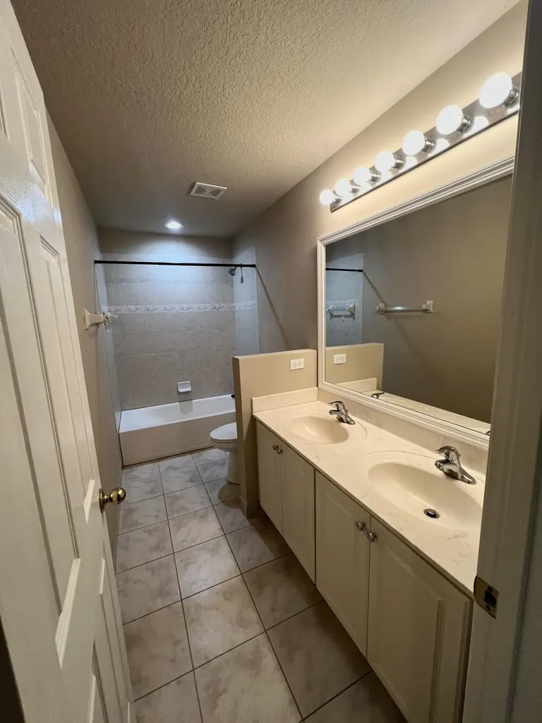 2552 SW Marshfield Court Port St Lucie FL 34953