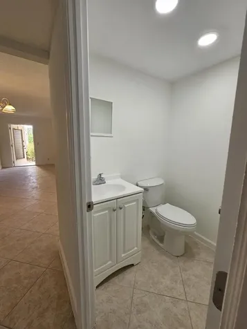 211 E Saxony Lane Delray Beach FL 33446