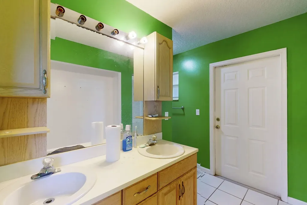 13387 N 68th Street Street N The Acreage FL 33412
