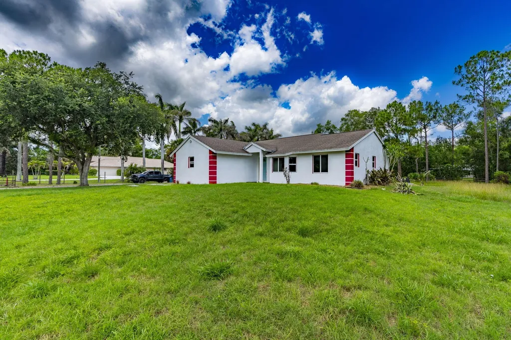 13387 N 68th Street Street N The Acreage FL 33412