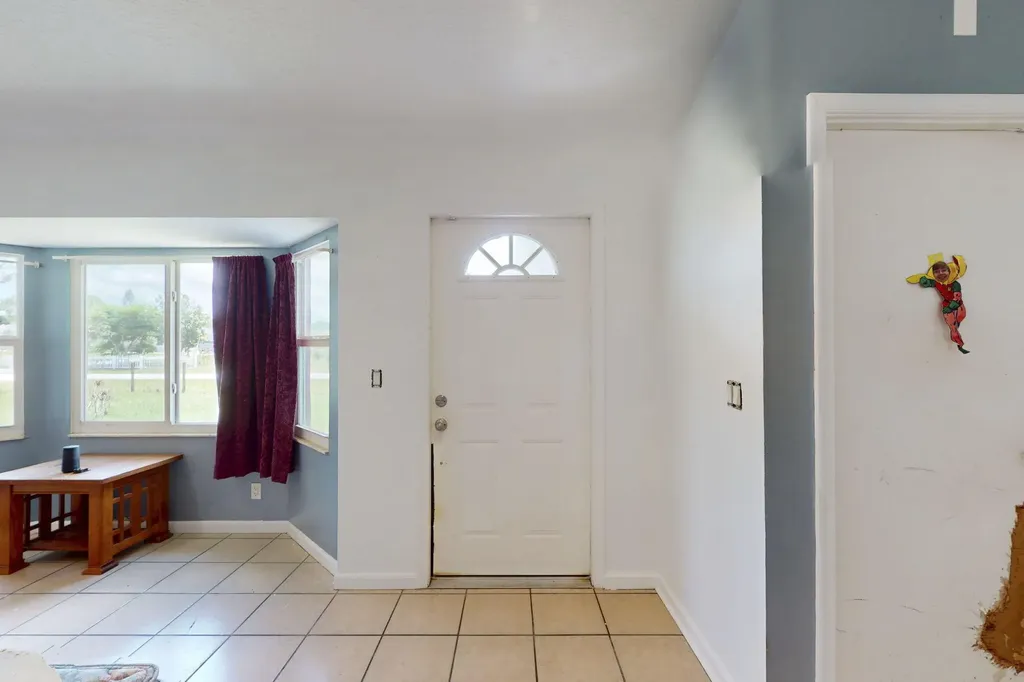 13387 N 68th Street Street N The Acreage FL 33412
