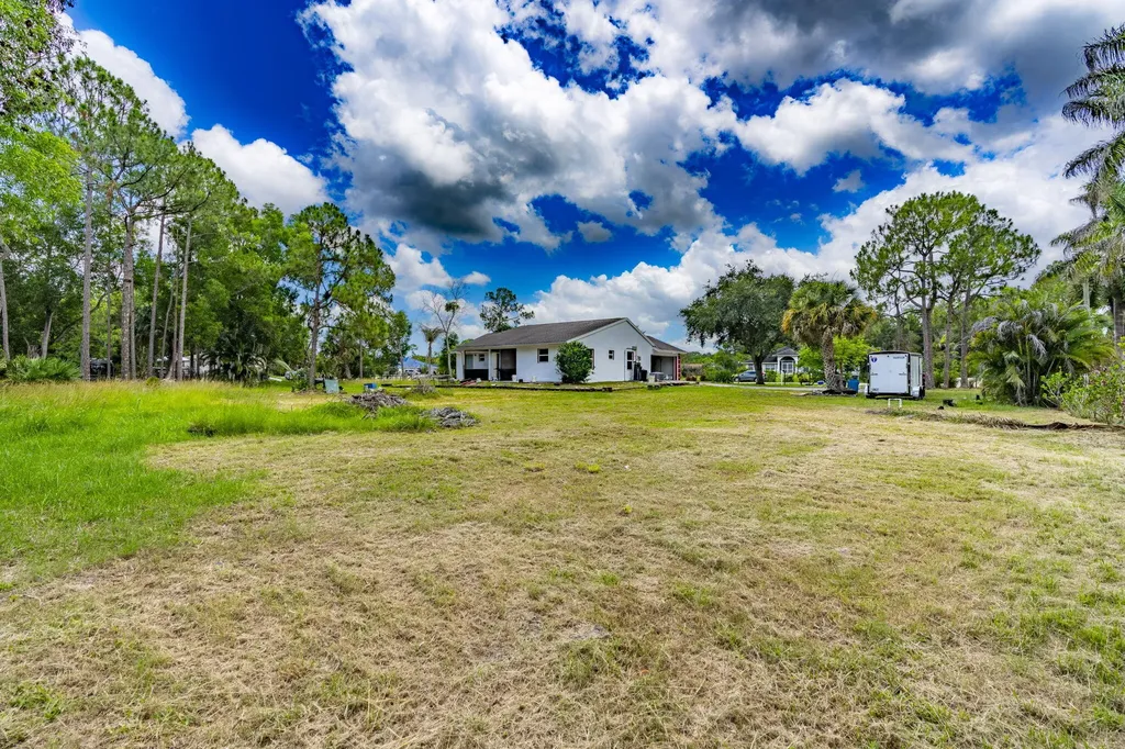 13387 N 68th Street Street N The Acreage FL 33412