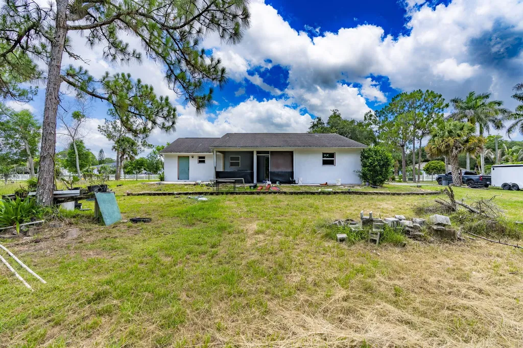 13387 N 68th Street Street N The Acreage FL 33412