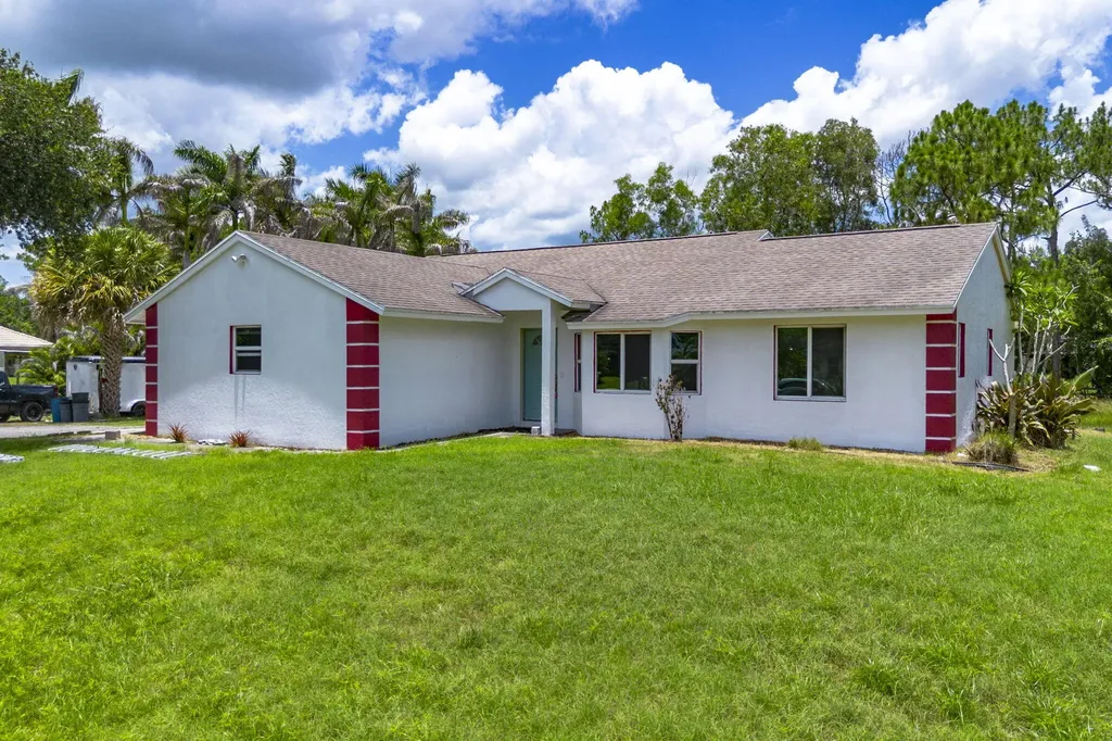 13387 N 68th Street Street N The Acreage FL 33412