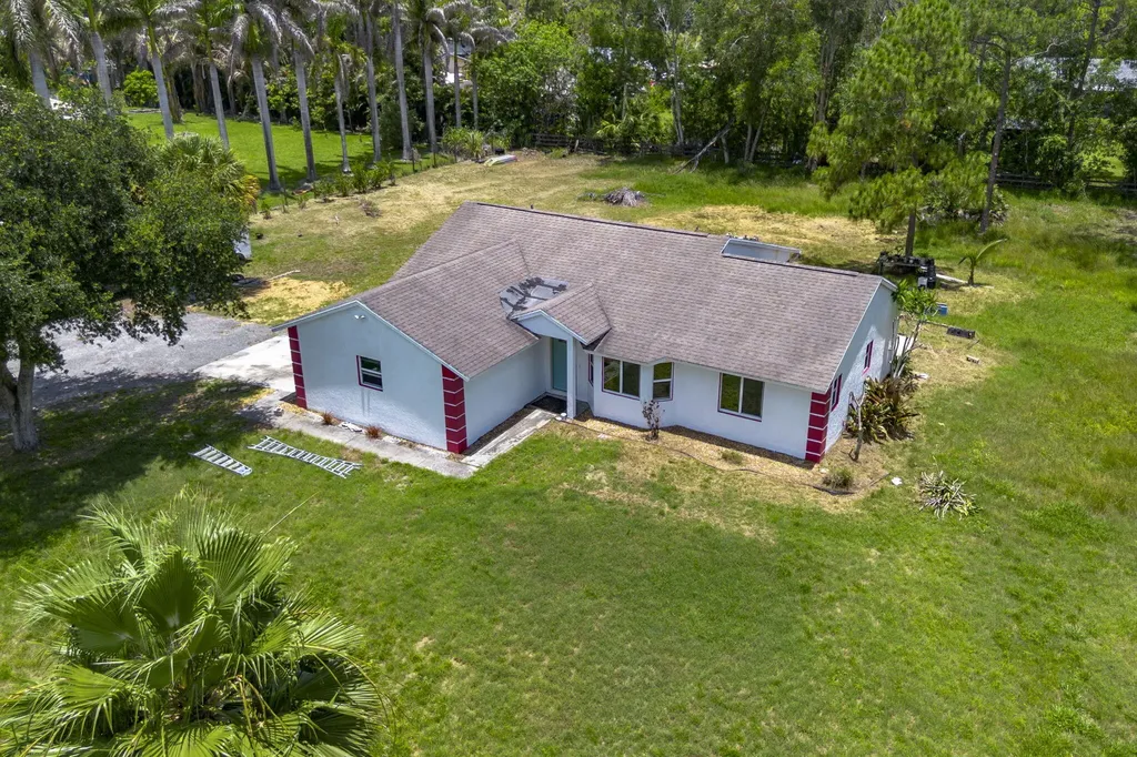 13387 N 68th Street Street N The Acreage FL 33412