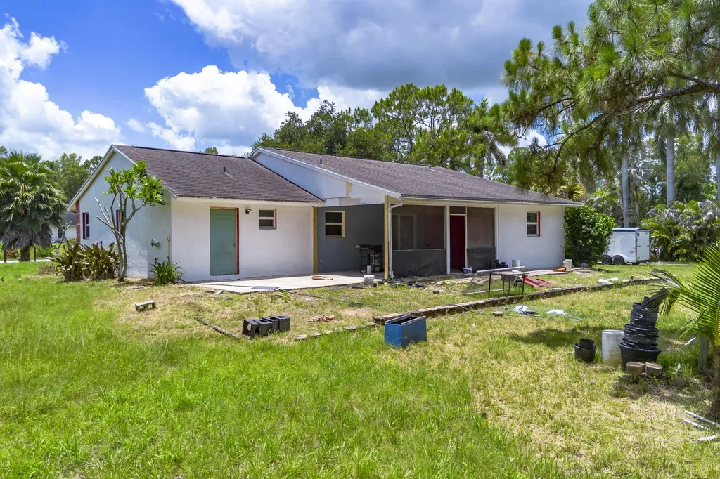 13387 N 68th Street Street N The Acreage FL 33412