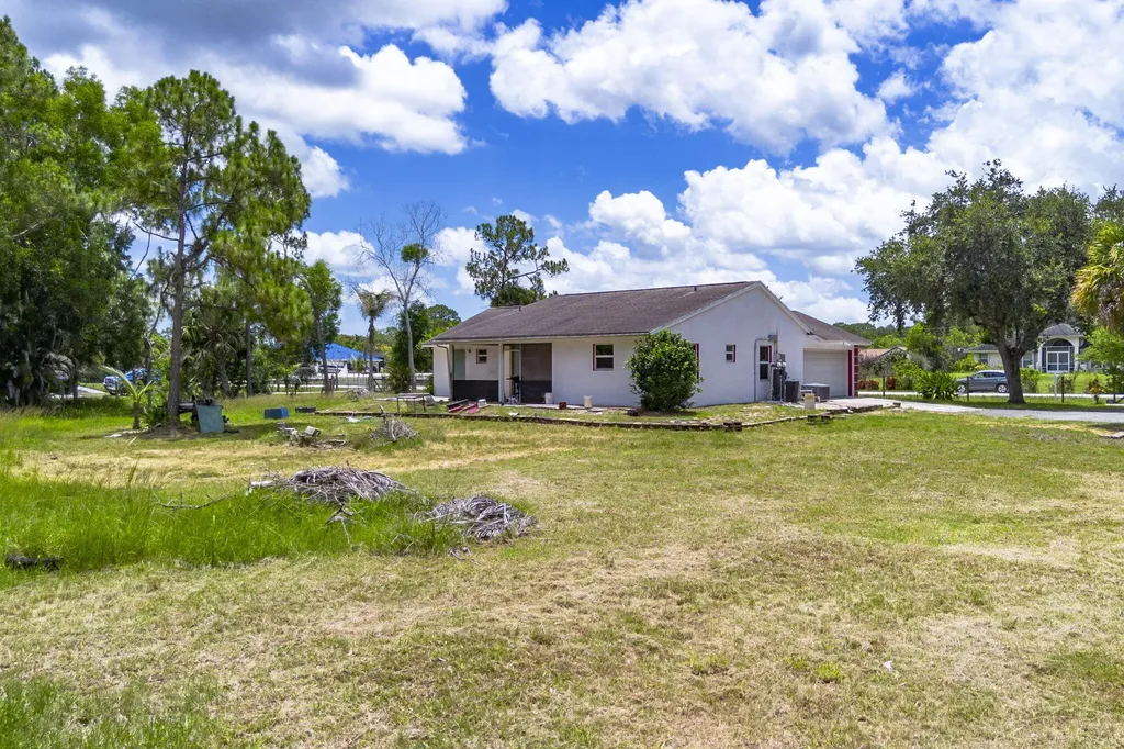 13387 N 68th Street Street N The Acreage FL 33412