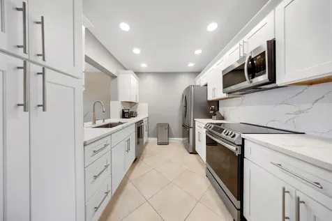 2124 NE 9th Avenue Wilton Manors FL 33305