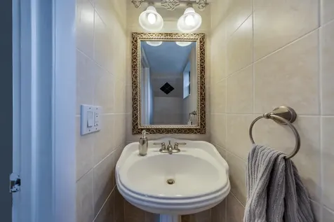 2124 NE 9th Avenue Wilton Manors FL 33305